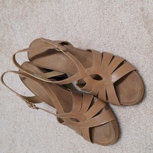 Like New Aerosoles Wedge Sandals